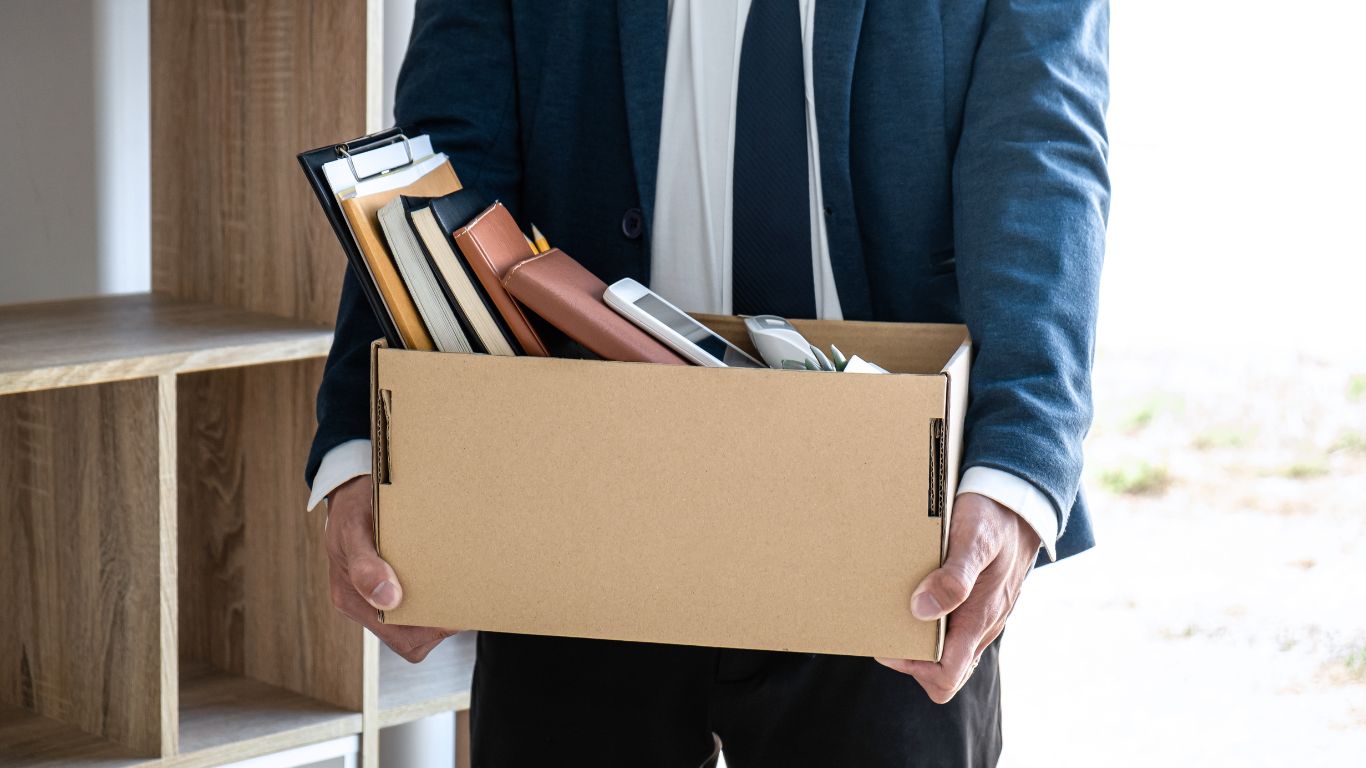 Milloin voit vaatia korvausta laittomasta irtisanomisesta?